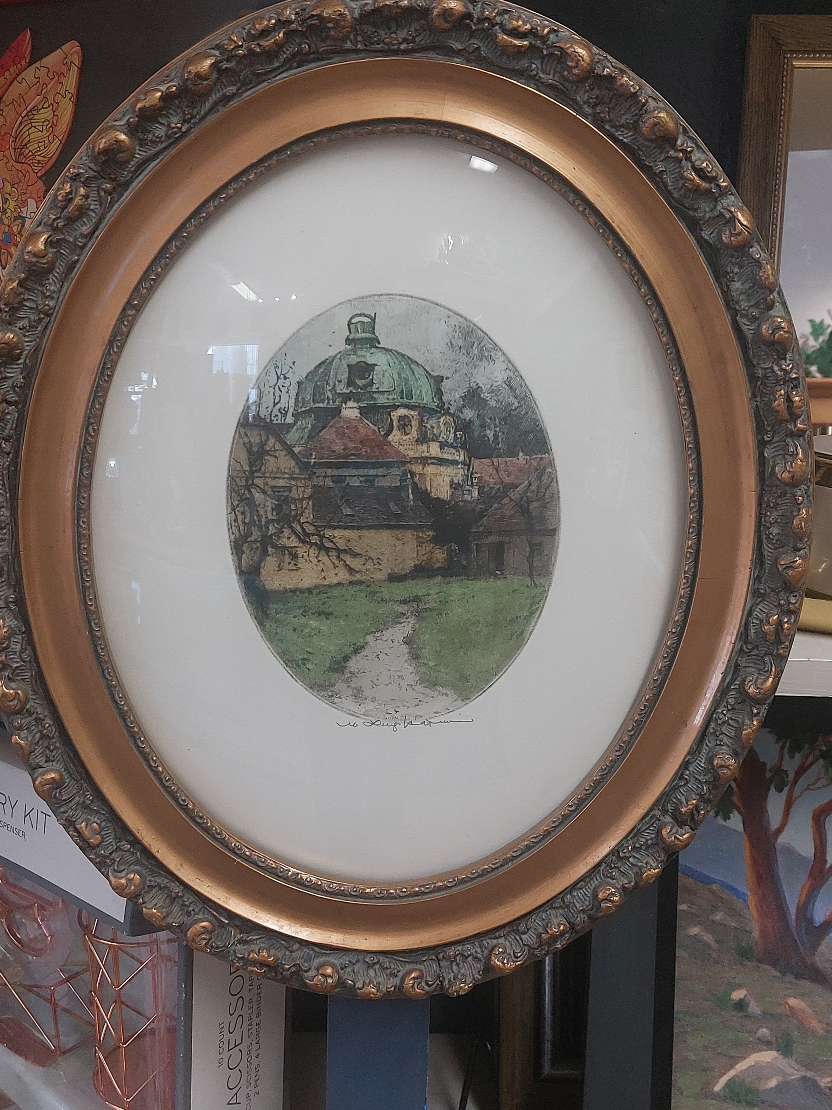 Oval And Round Frames